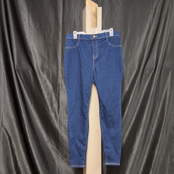 Time and Tru Blue Skinny Jeans Classic Style - Picture 10 of 16